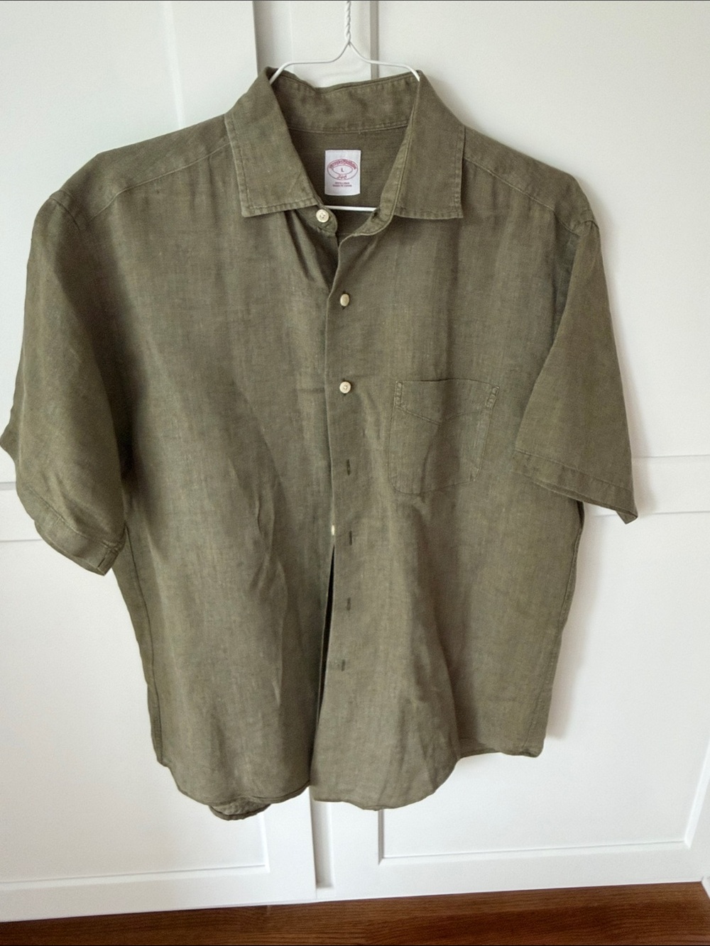 Brooks Brothers Men’s Olive Green Short-Sleeve Linen Shirt